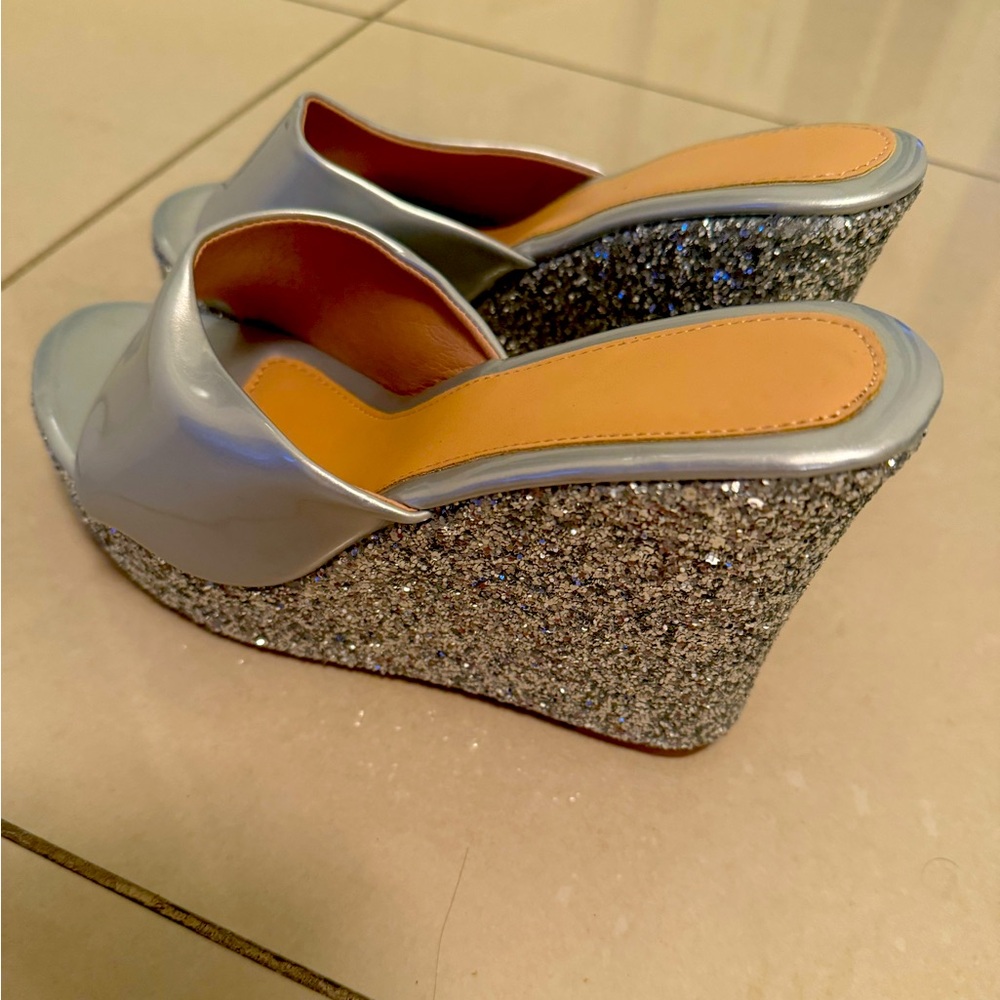 Glamorous metallic/sparkling silver wedge slide heel/sandals